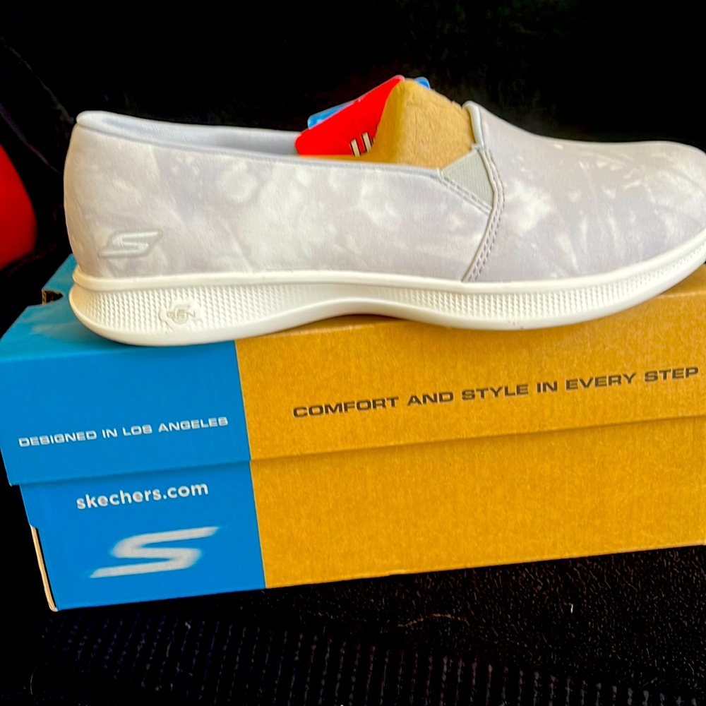 Brand new sketchers